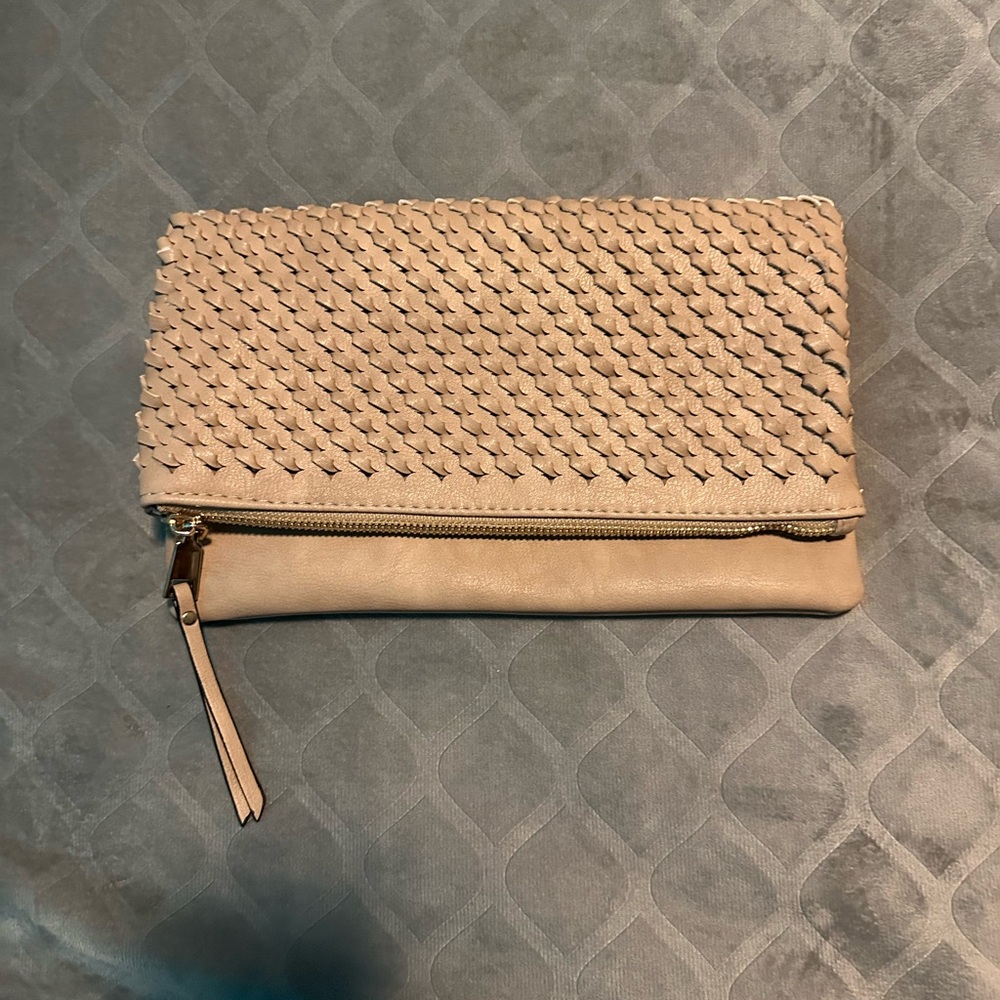 Urban, transitional crossbody clutch, woven, vegan.